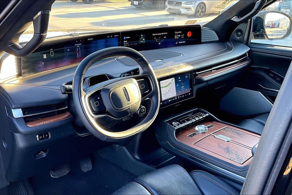 2025 Lincoln Navigator L Black Label