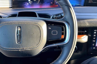 2025 Lincoln Navigator L Black Label