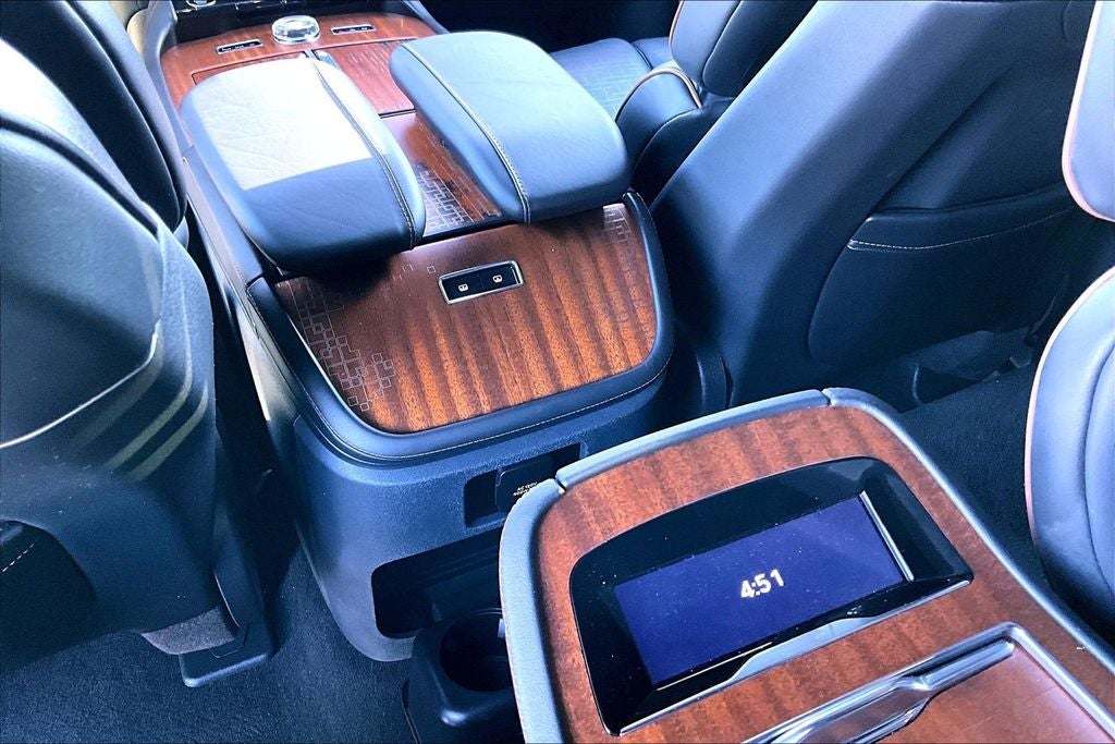 2025 Lincoln Navigator L Black Label