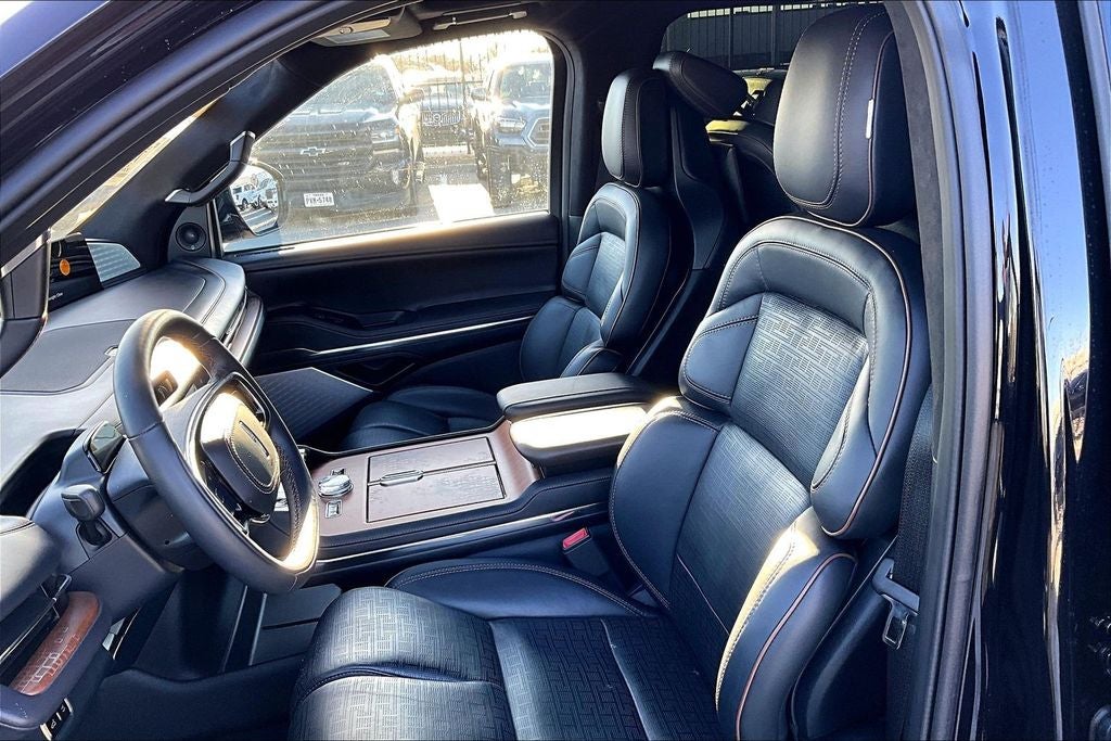 2025 Lincoln Navigator L Black Label