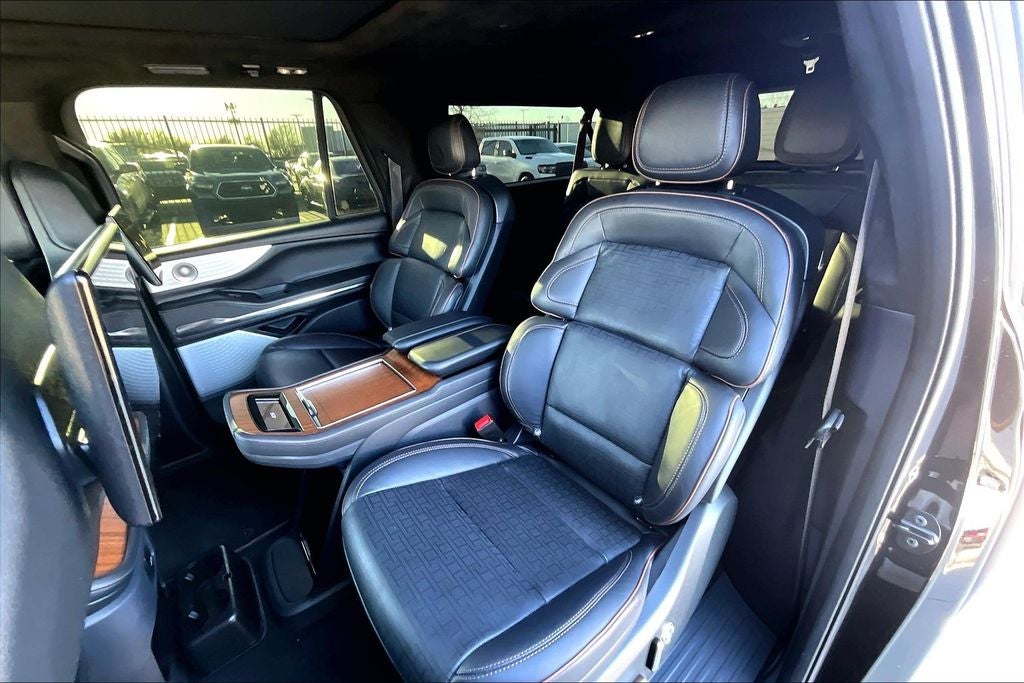2025 Lincoln Navigator L Black Label