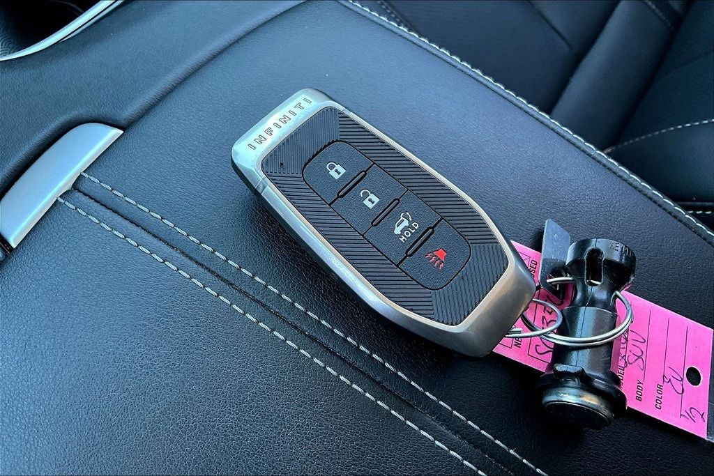 2025 INFINITI QX60 PURE