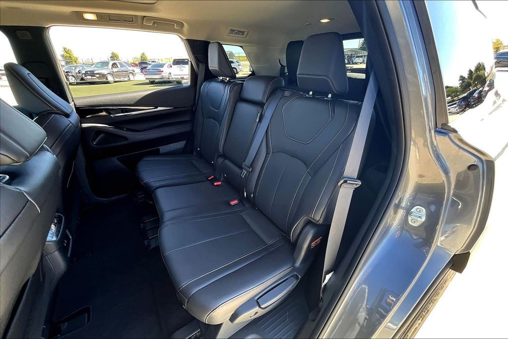 2025 INFINITI QX60 PURE