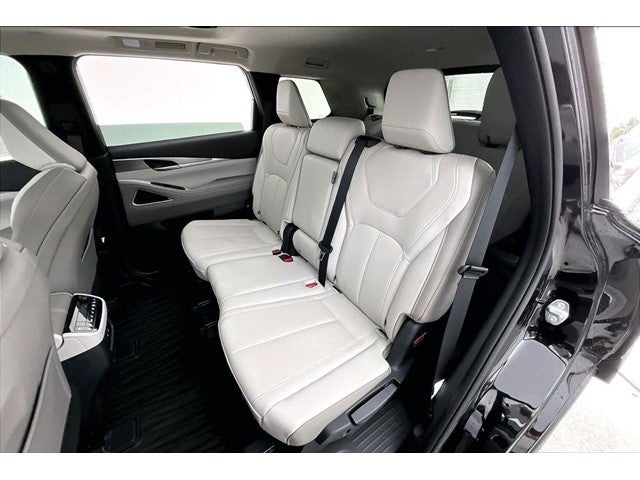 2027 INFINITI QX60 LUXE