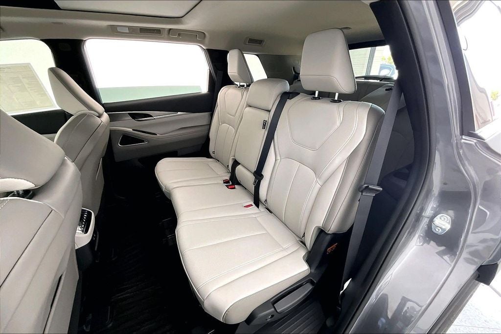 2027 INFINITI QX60 LUXE