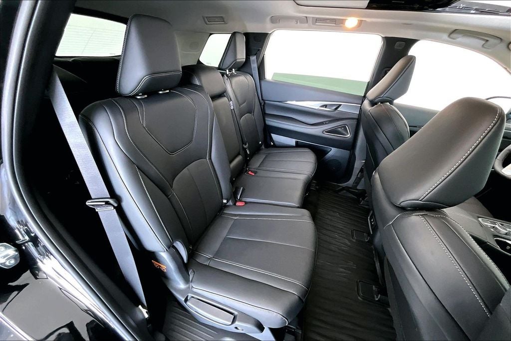2027 INFINITI QX60 LUXE