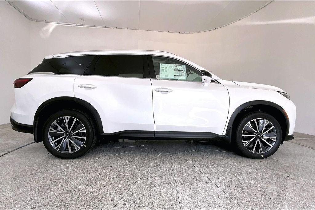 2027 INFINITI QX60 LUXE