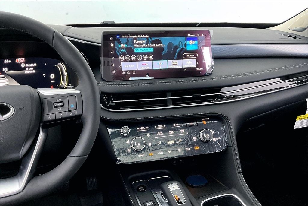 2027 INFINITI QX60 LUXE