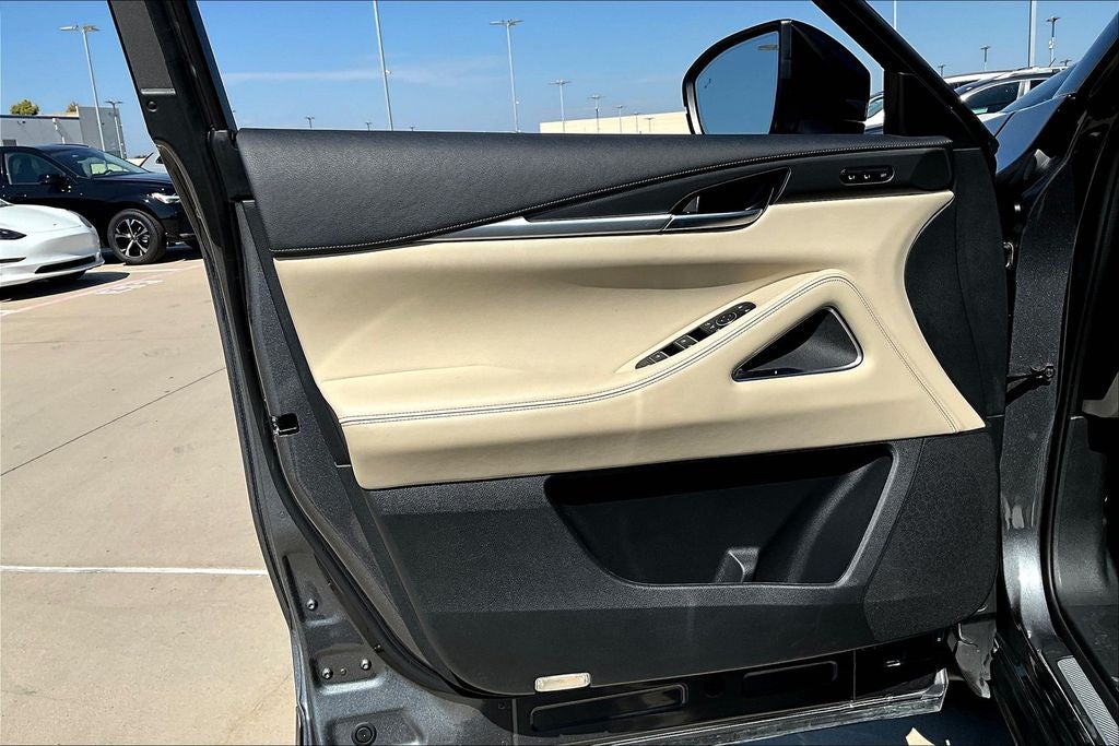 2025 INFINITI QX60 LUXE