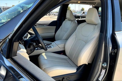 2025 INFINITI QX60 LUXE
