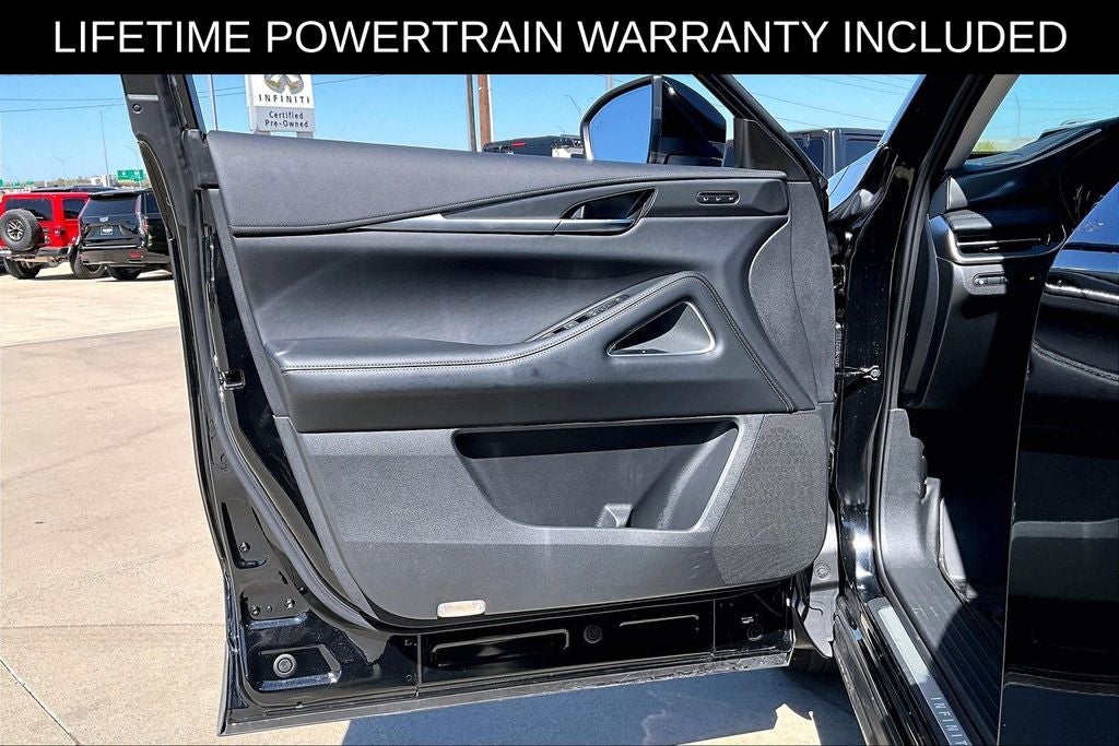 2025 INFINITI QX60 LUXE