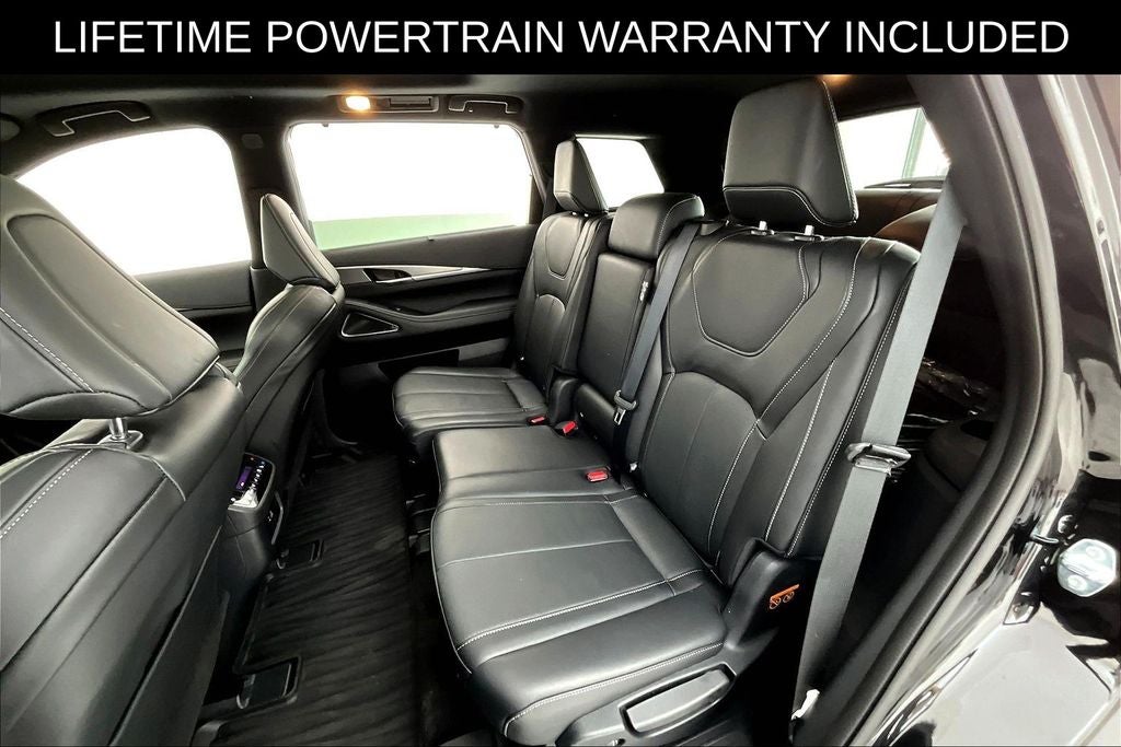 2025 INFINITI QX60 LUXE