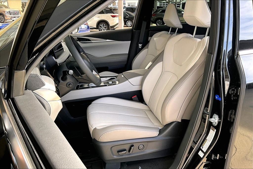 2026 INFINITI QX60 LUXE