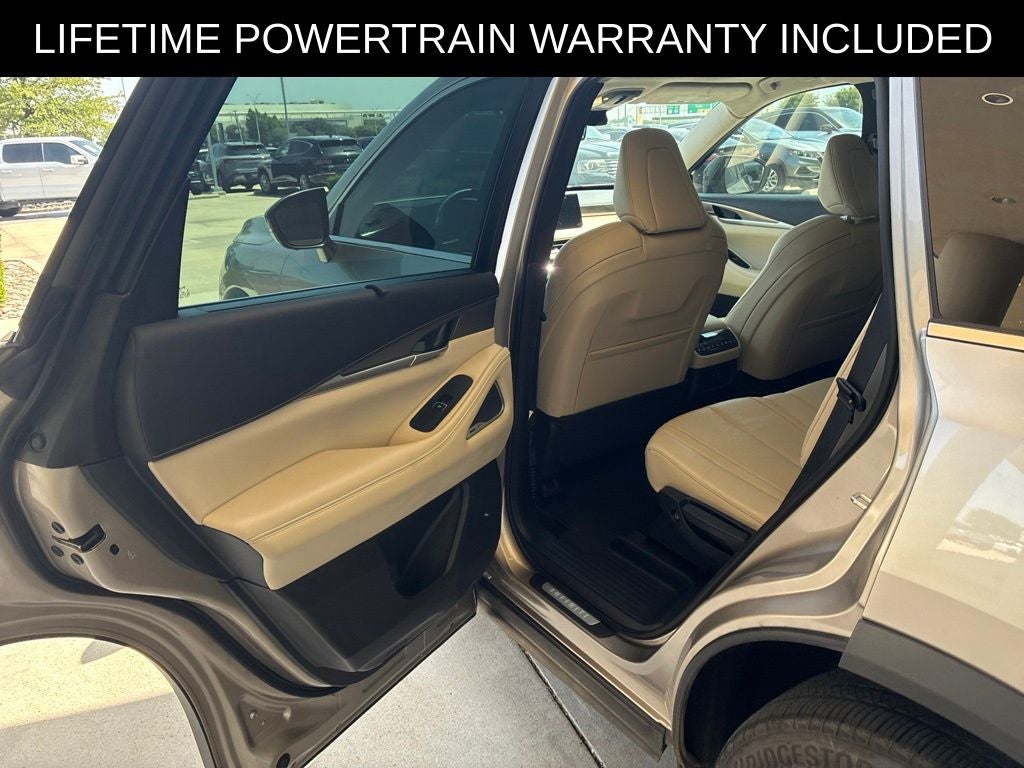 2025 INFINITI QX60 LUXE