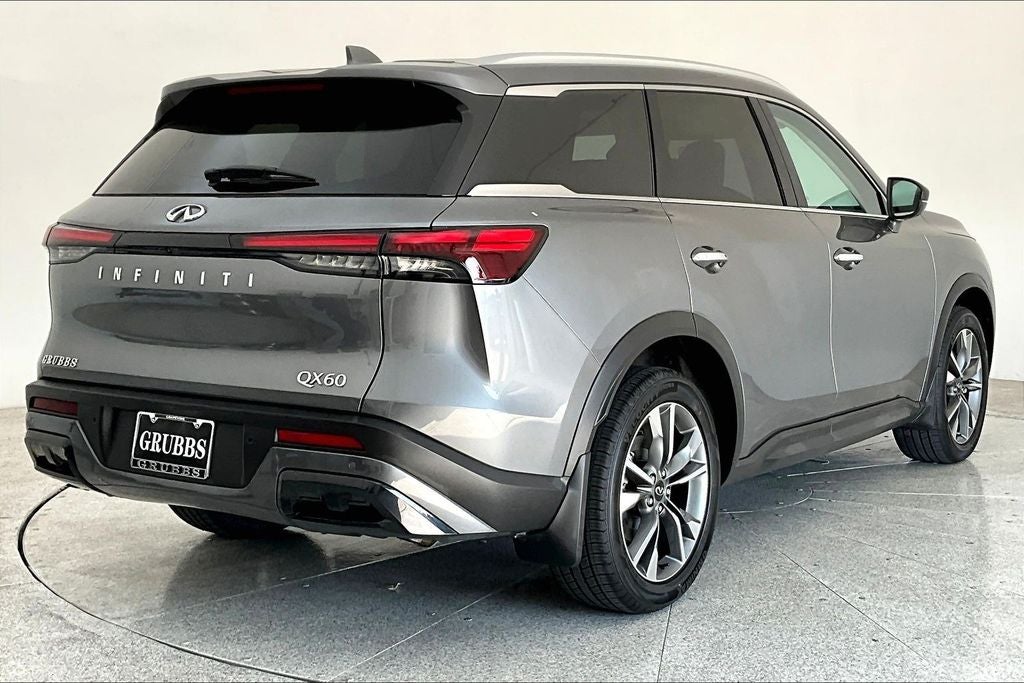 2025 INFINITI QX60 LUXE