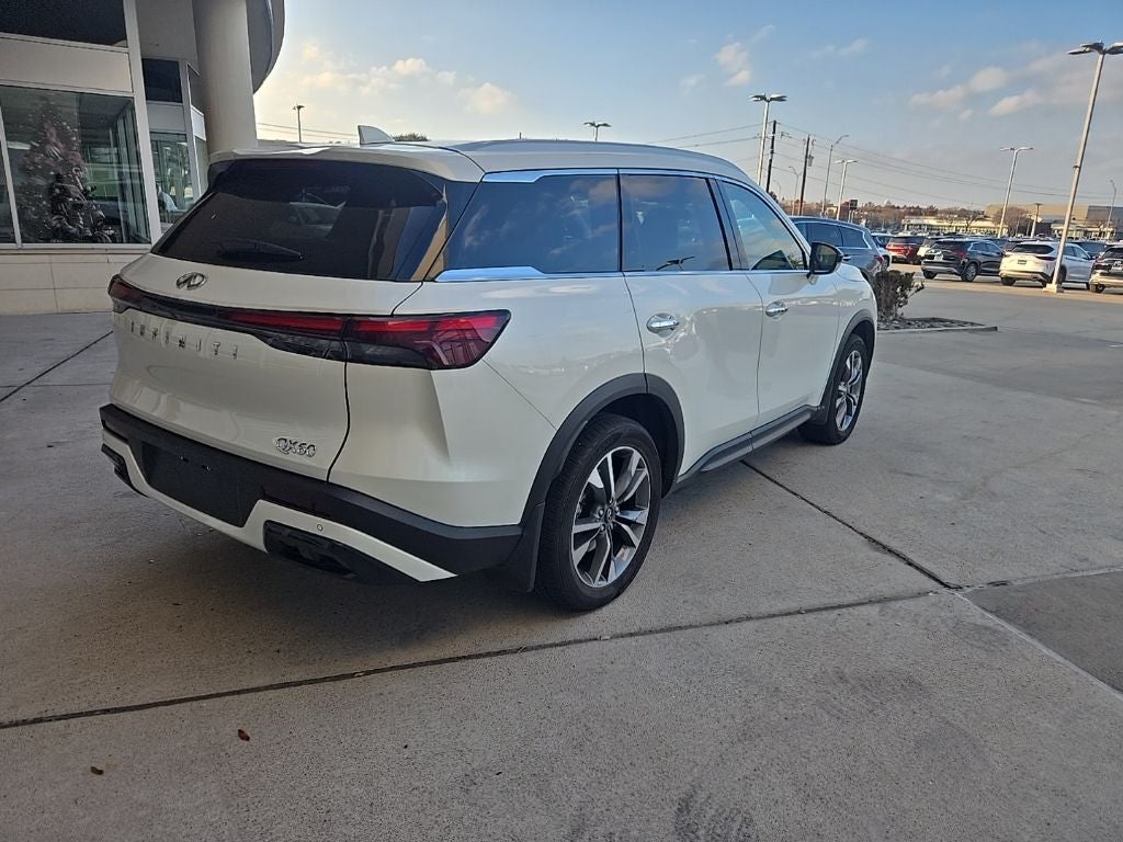 2025 INFINITI QX60 LUXE