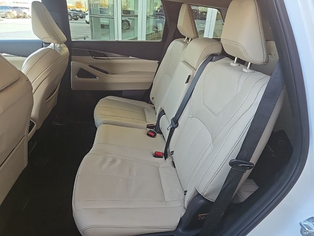 2025 INFINITI QX60 LUXE