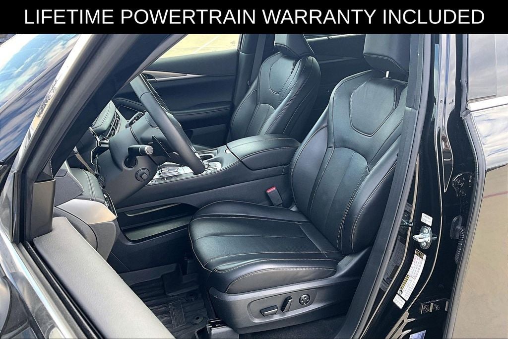 2025 INFINITI QX60 LUXE