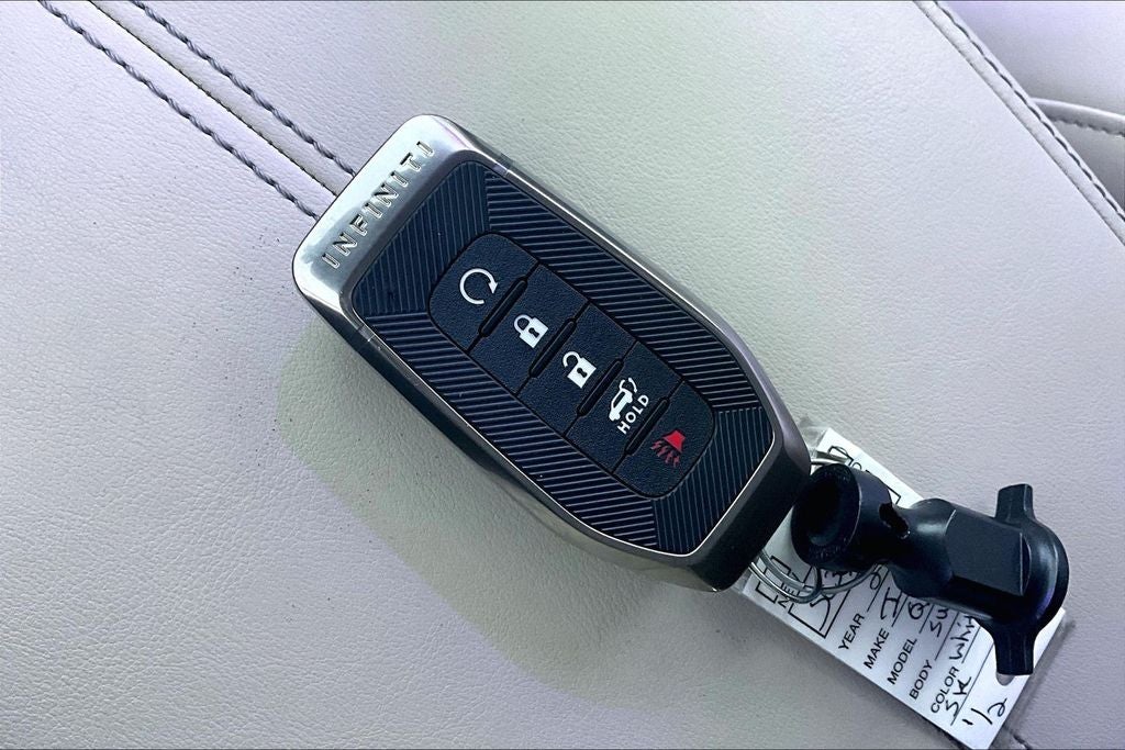 2025 INFINITI QX60 LUXE