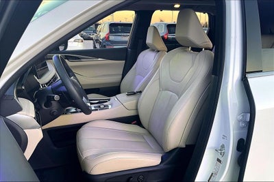 2025 INFINITI QX60 LUXE