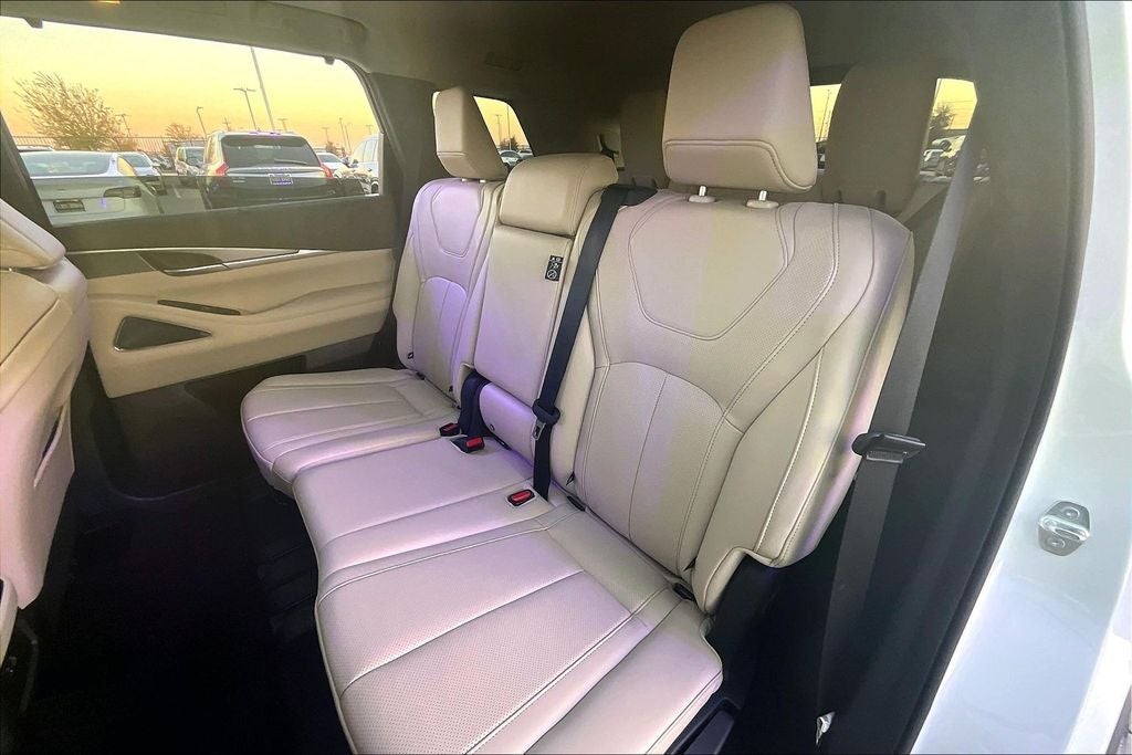 2025 INFINITI QX60 LUXE