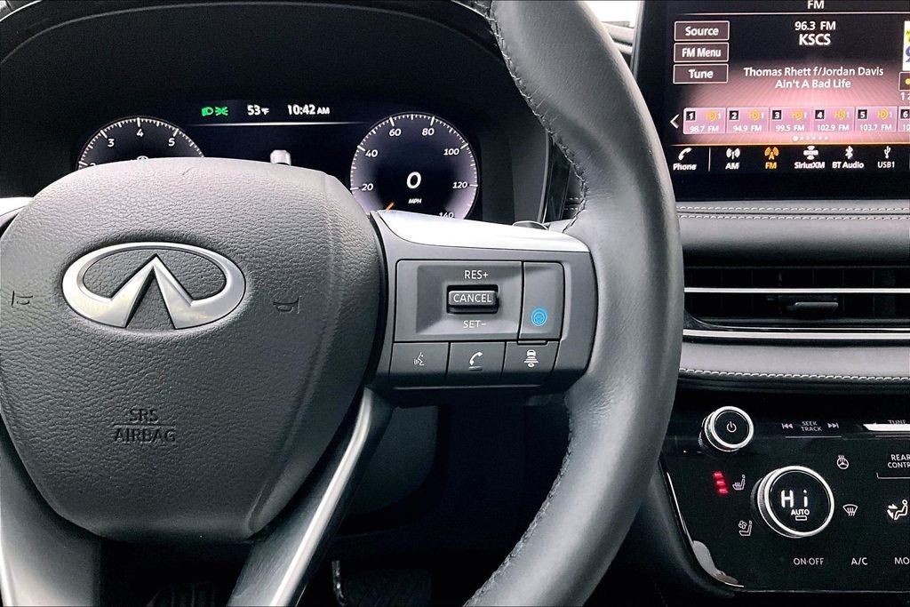 2023 INFINITI QX60 LUXE