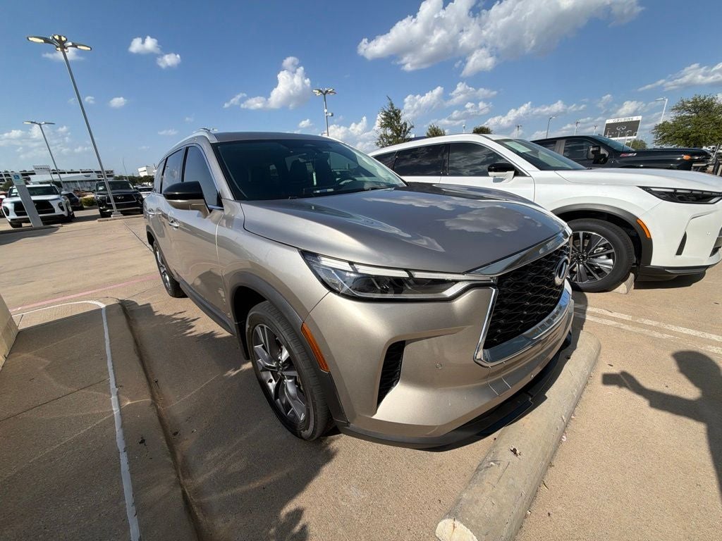 2023 INFINITI QX60 LUXE