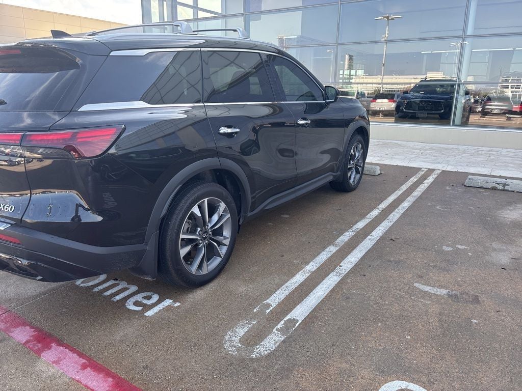2023 INFINITI QX60 LUXE