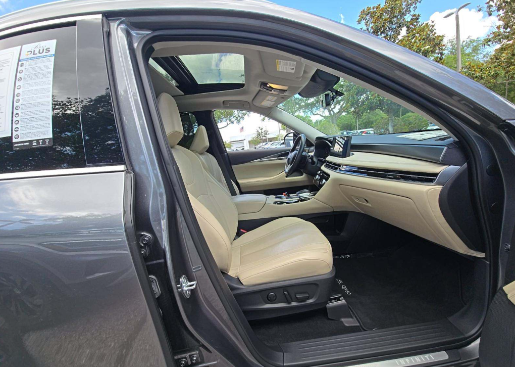 2022 INFINITI QX60 LUXE