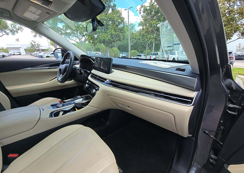 2022 INFINITI QX60 LUXE