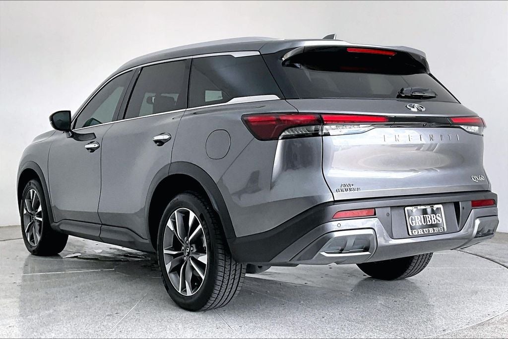 2022 INFINITI QX60 LUXE