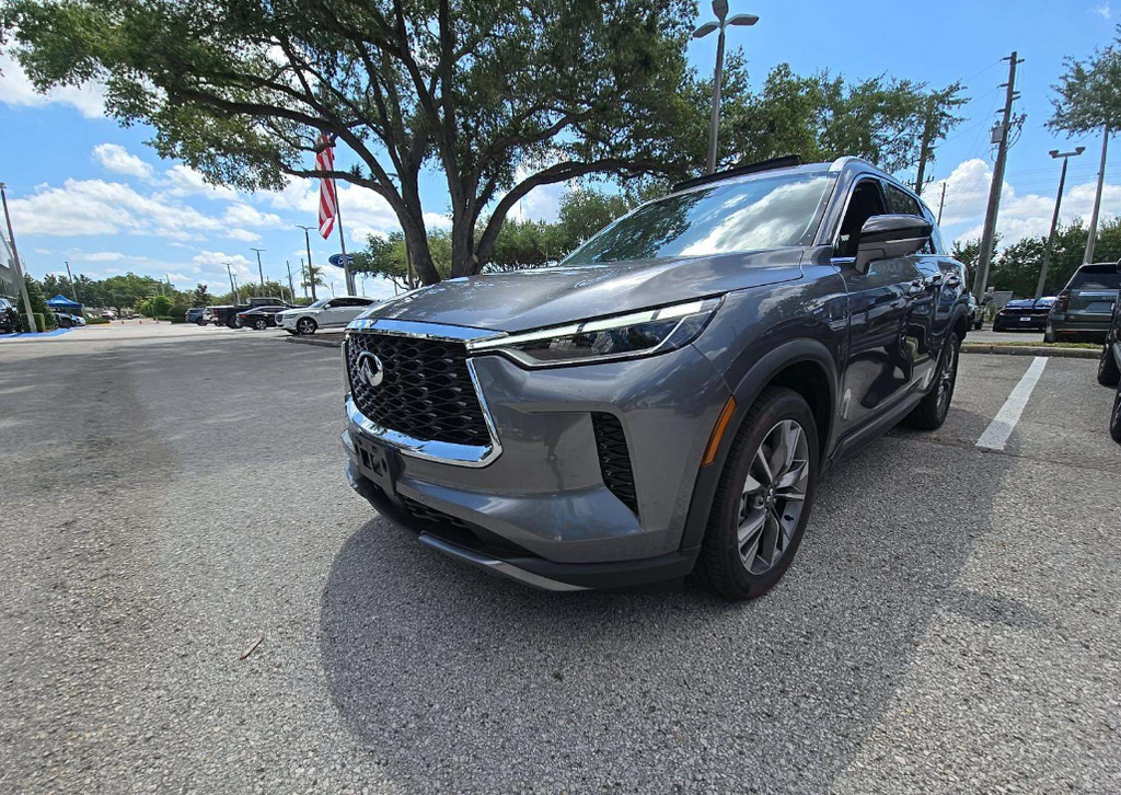 2022 INFINITI QX60 LUXE