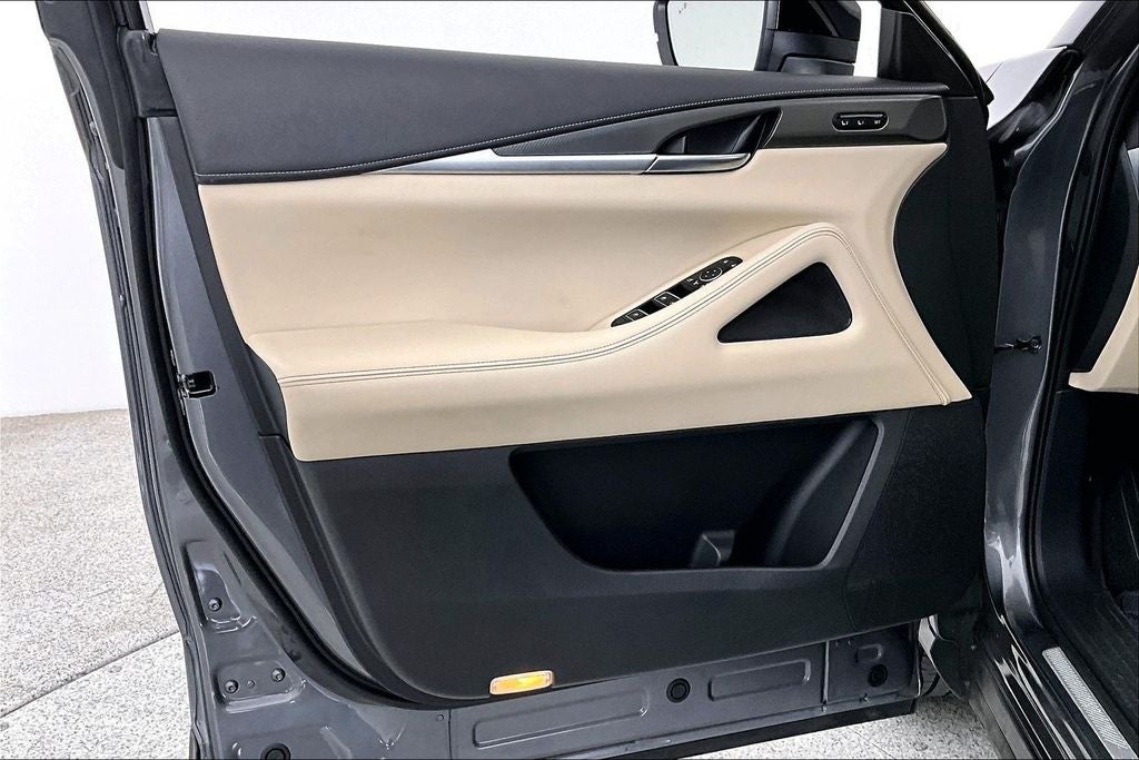2022 INFINITI QX60 LUXE