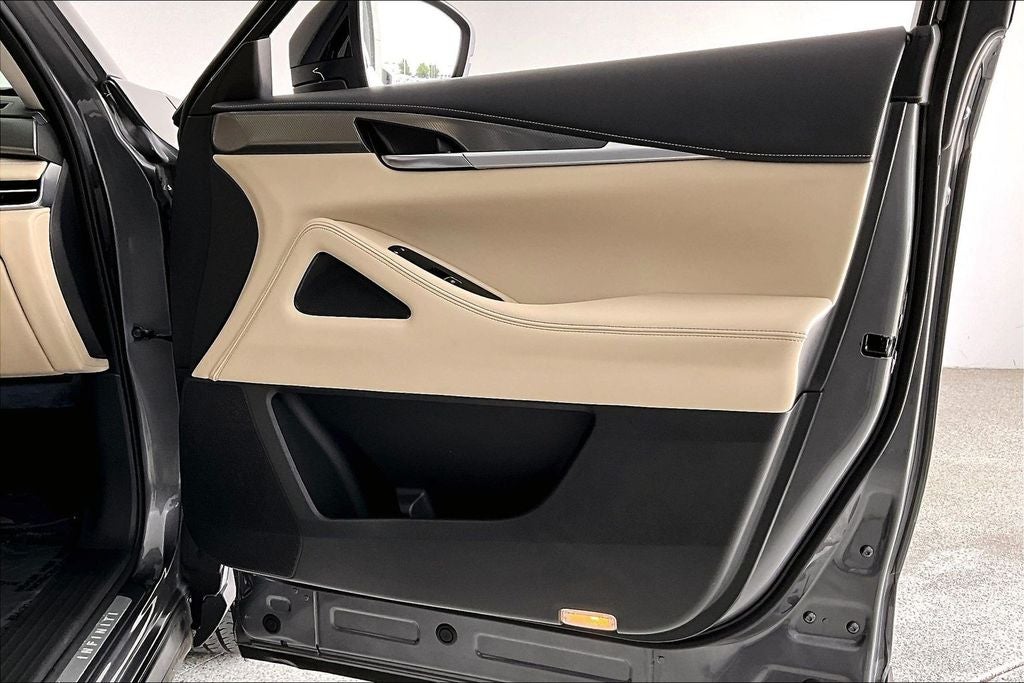 2022 INFINITI QX60 LUXE