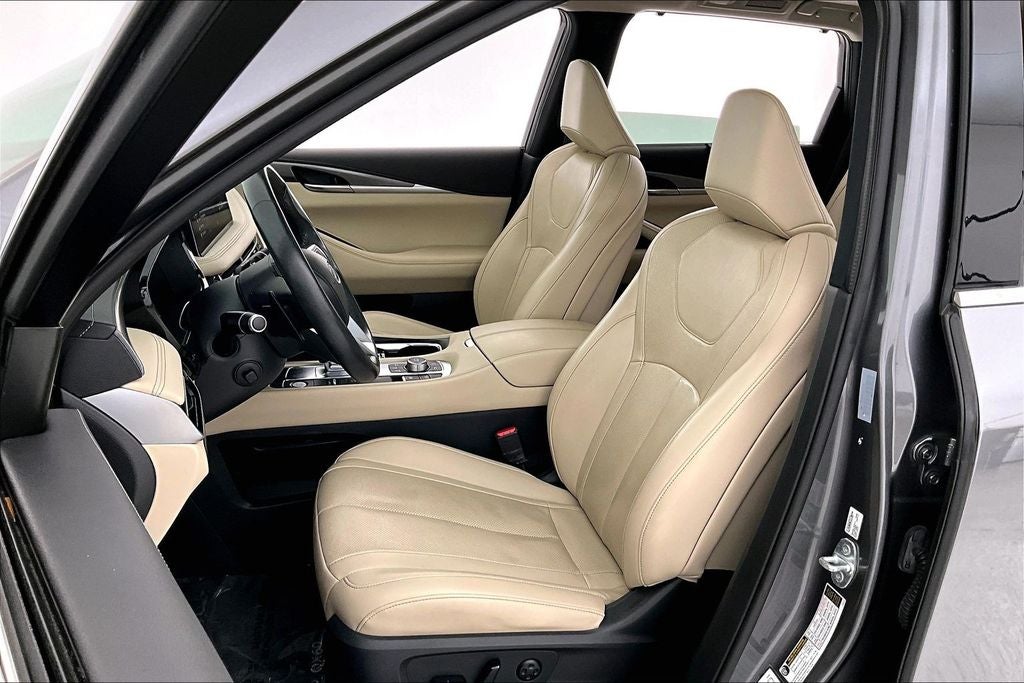 2022 INFINITI QX60 LUXE
