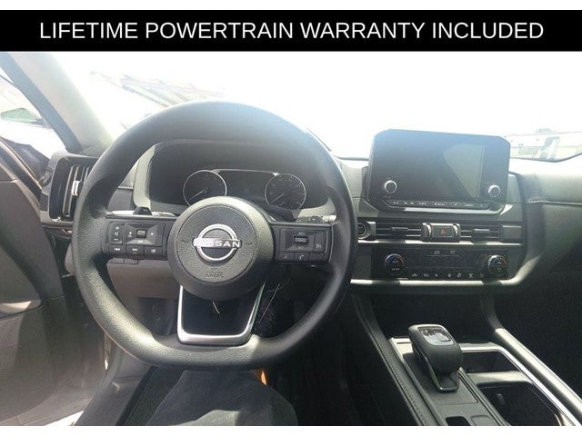 2024 Nissan Pathfinder S