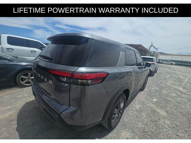 2024 Nissan Pathfinder S