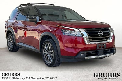 2022 Nissan Pathfinder SL