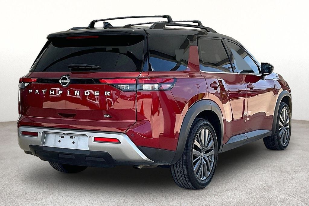 2022 Nissan Pathfinder SL