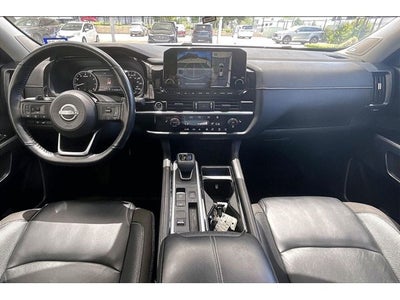 2022 Nissan Pathfinder SL