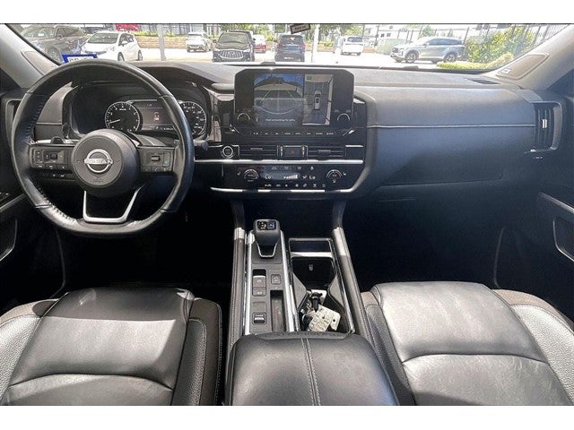 2022 Nissan Pathfinder SL