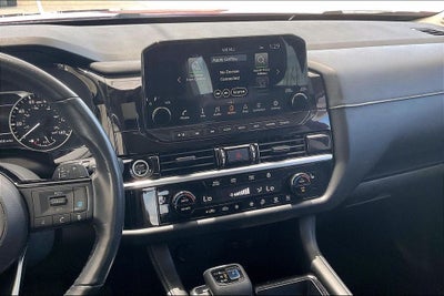 2022 Nissan Pathfinder SL