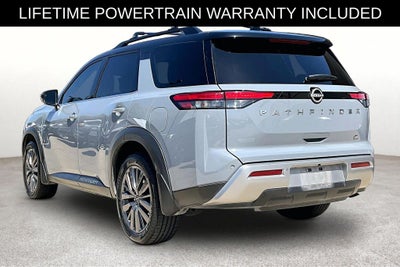 2024 Nissan Pathfinder SL