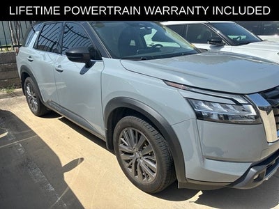 2024 Nissan Pathfinder SL