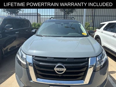 2024 Nissan Pathfinder SL