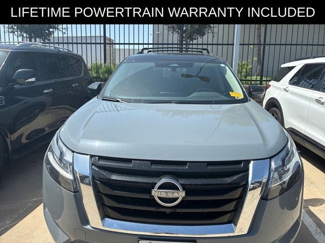 2024 Nissan Pathfinder SL