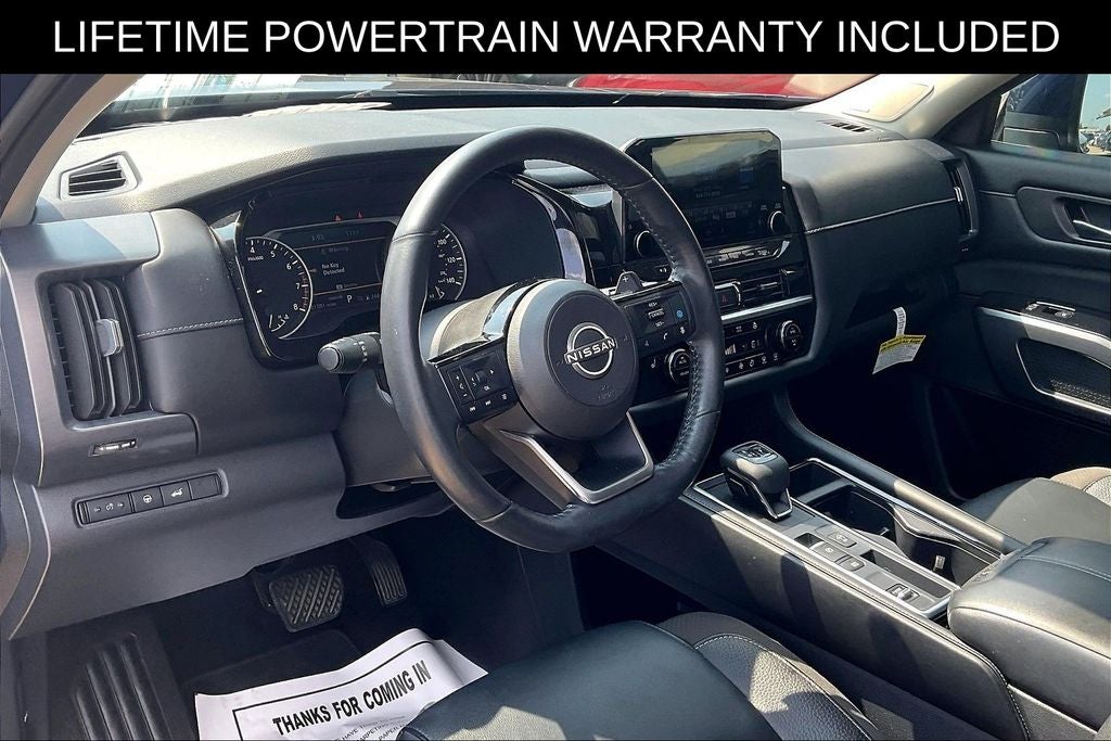 2023 Nissan Pathfinder SL