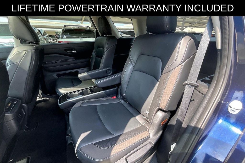 2023 Nissan Pathfinder SL
