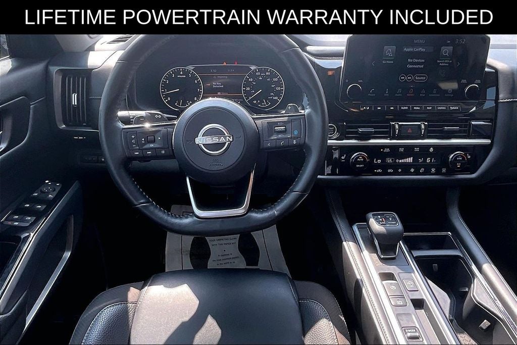 2023 Nissan Pathfinder SL