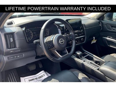 2023 Nissan Pathfinder SL